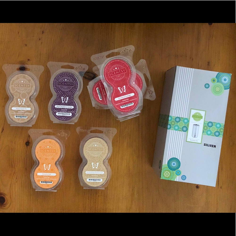 Scentsy Go - NEW - with 14 pods! (7 - 2 packs)